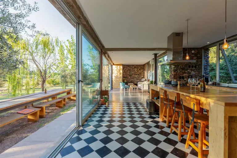 Best 2026 Airbnb Stays in Mendoza, Argentina for Wine Lovers		