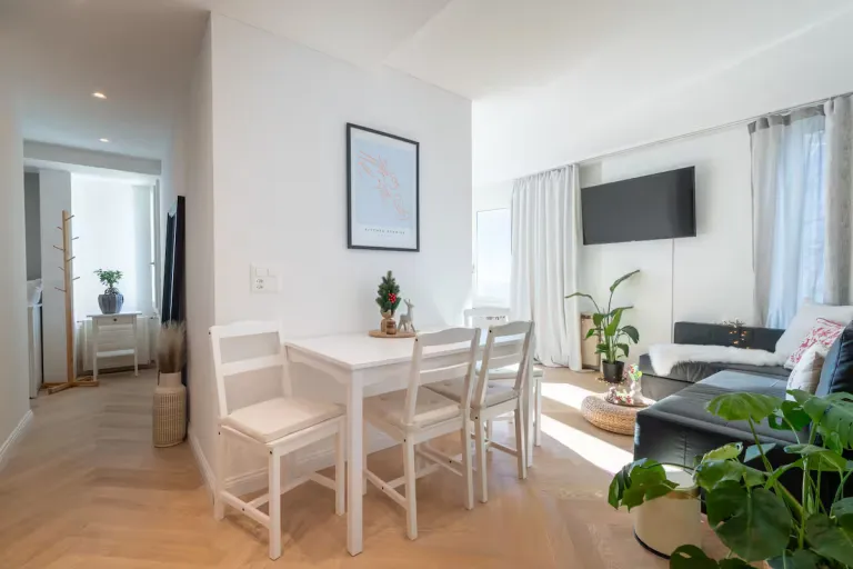 Best 2026 Airbnb Stays in Lucerne, Switzerland Near Lake Lucerne