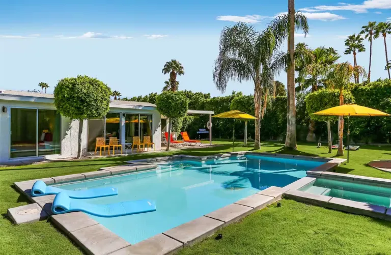 Best 2026 Luxury Airbnb Stays in Palm Springs, California with Private Pools