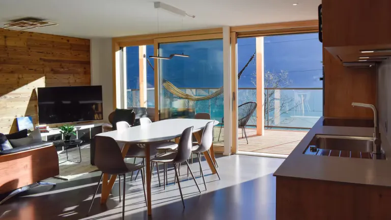 Best 2026 Airbnb Stays in Interlaken, Switzerland with Mountain & Lake Views