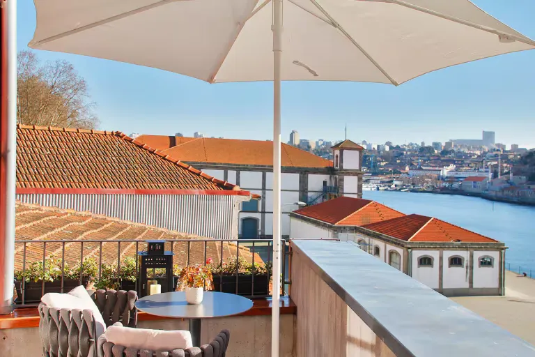 Best 2026 Airbnb Stays in Porto, Portugal for Romantic City Breaks