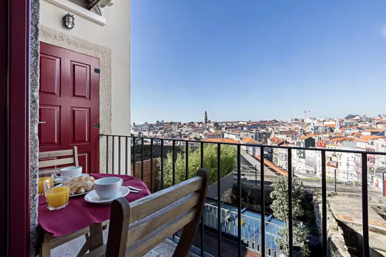 Best 2026 Airbnb Stays in Porto, Portugal for Romantic City Breaks