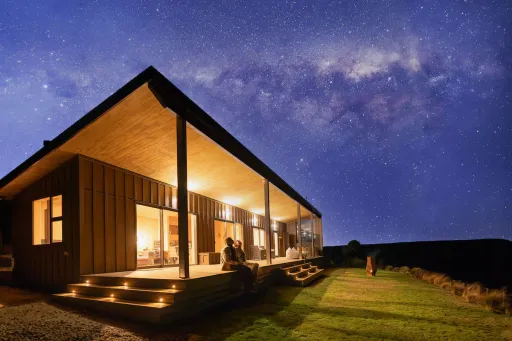 Image for article 8 Best 2026 Airbnb Farm Stays in New Zealand for Countryside Escapes