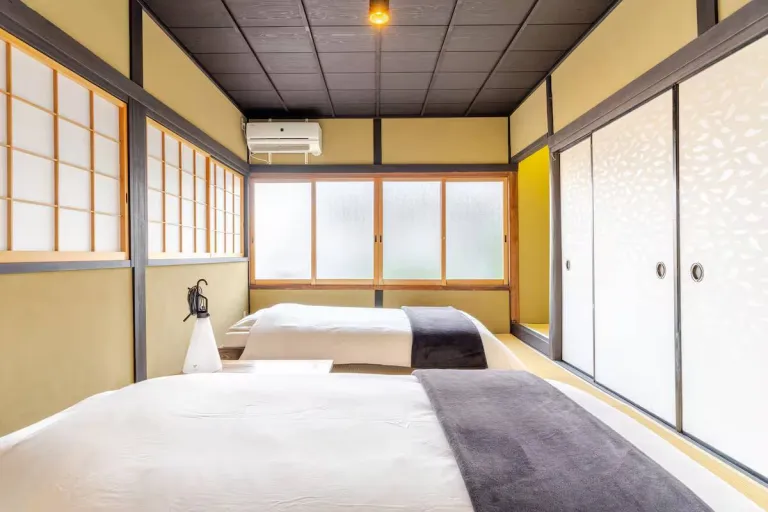 Best 2026 Airbnb Stays in Kyoto, Japan with Private Gardens & Traditional Interiors
