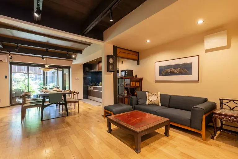 Best 2026 Airbnb Stays in Kyoto, Japan with Private Gardens & Traditional Interiors