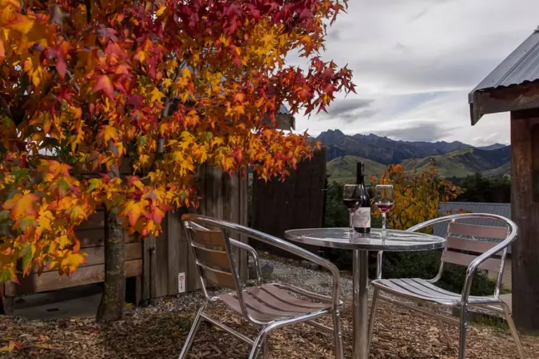 8 Best 2026 Luxury Airbnb Stays in Lake District, New Zealand for Nature Lovers