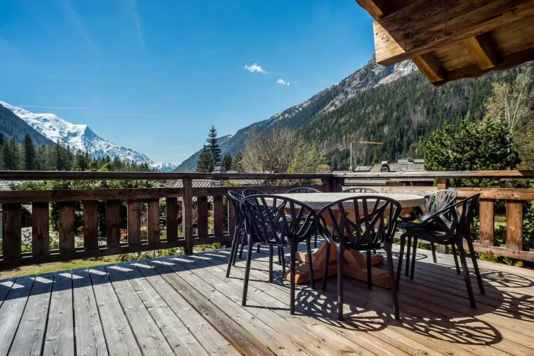 Best 2026 Airbnb Stays in Chamonix, France for Mont Blanc Views