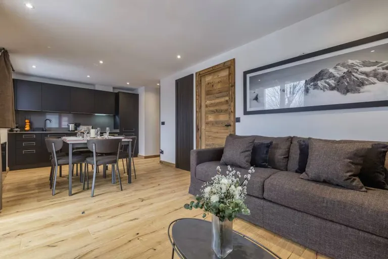 Best 2026 Airbnb Stays in Chamonix, France for Mont Blanc Views