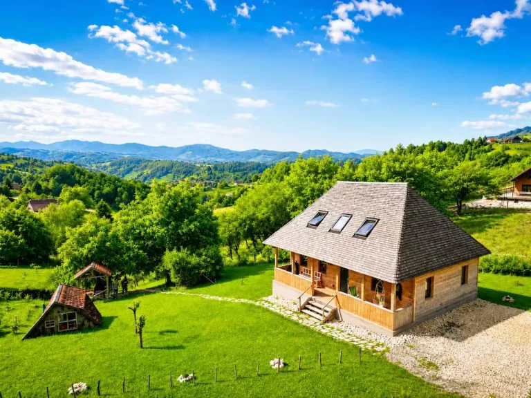 8 Best 2026 Airbnb Stays in Transylvania, Romania for Castle &amp; Countryside Experiences