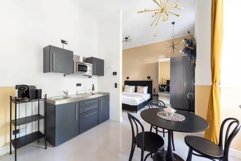 Best 2026 Airbnb Stays in Vienna for Art, Culture & Architecture Lovers