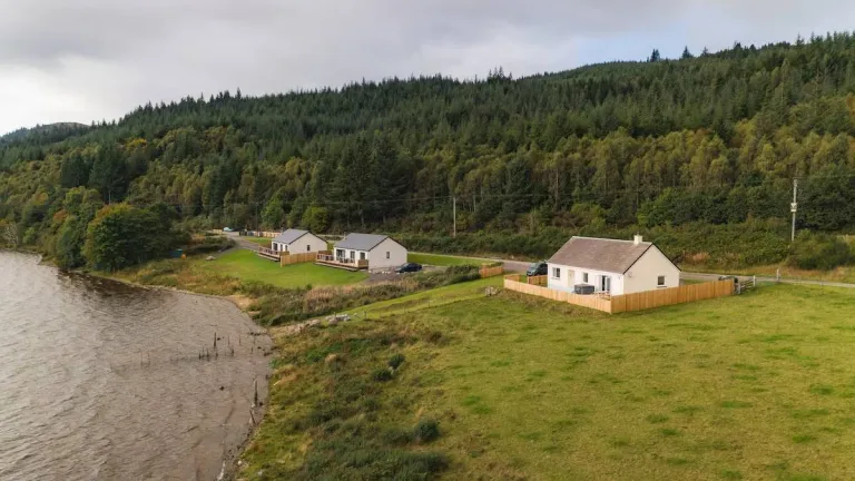 8 Best 2026 Airbnb Stays in the Scottish Highlands for Remote Escapes