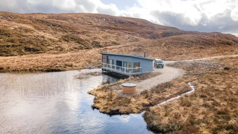 8 Best 2026 Airbnb Stays in the Scottish Highlands for Remote Escapes