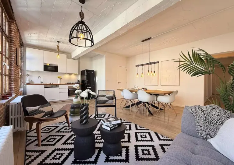 8 Best 2026 Airbnb Stays in Brussels Near Grand Place for First-Time Visitors