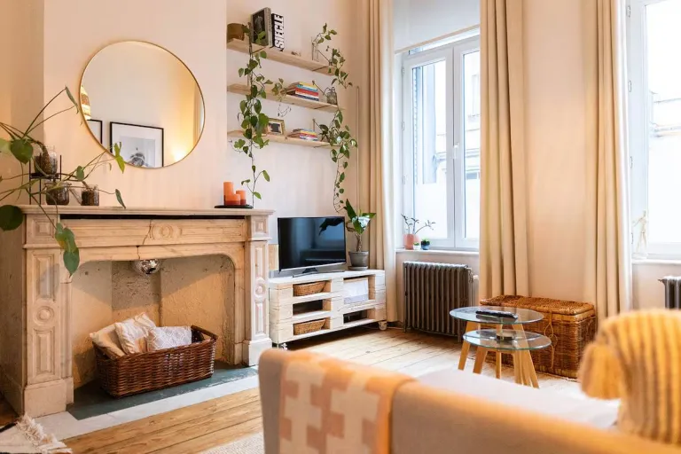 8 Best 2026 Airbnb Stays in Brussels Near Grand Place for First-Time Visitors