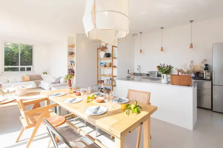 8 Best 2026 Airbnb Stays in Nice, France for a French Riviera Escape