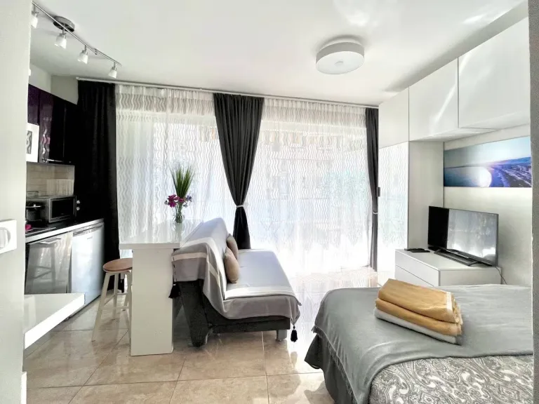 8 Best 2026 Airbnb Stays in Nice, France for a French Riviera Escape