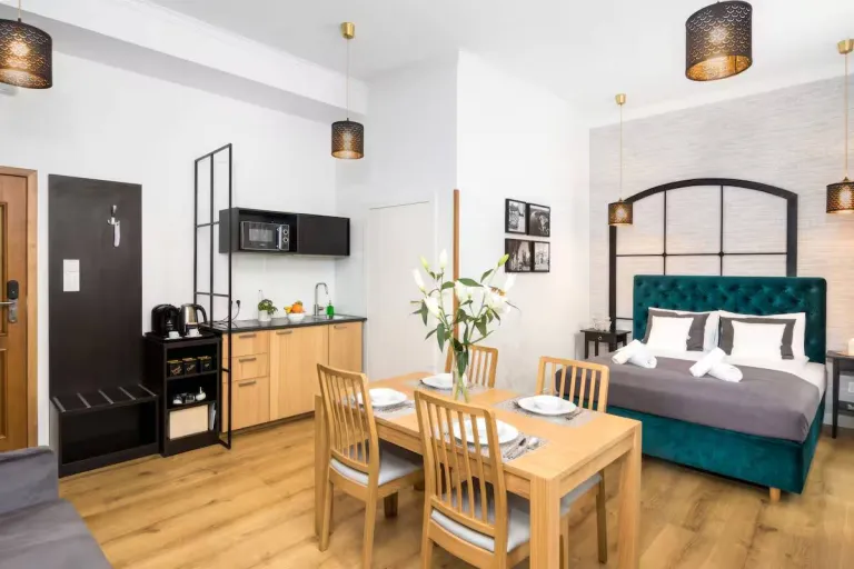 8 Best 2026 Airbnb Stays in Krakow, Poland Near Historic Attractions