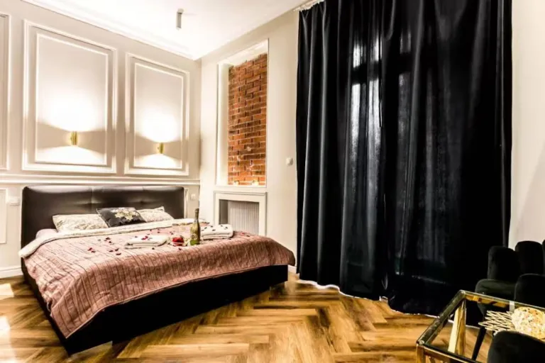 8 Best 2026 Airbnb Stays in Krakow, Poland Near Historic Attractions