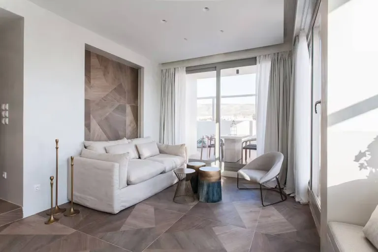Best 2026 Airbnb Stays in Athens Near the Acropolis for History Lovers
