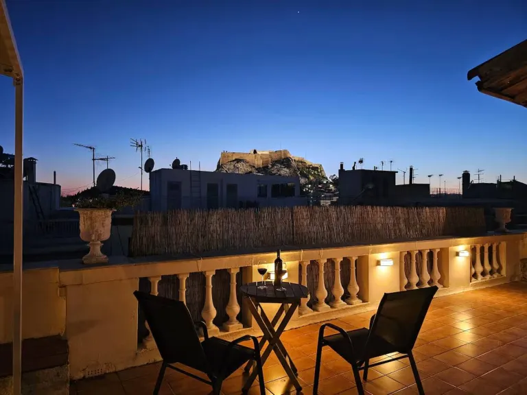 Best 2026 Airbnb Stays in Athens Near the Acropolis for History Lovers