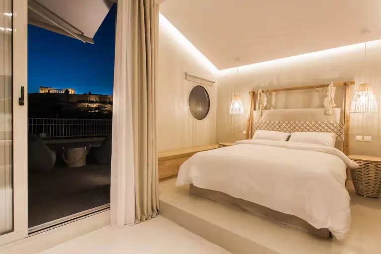 Best 2026 Airbnb Stays in Athens Near the Acropolis for History Lovers
