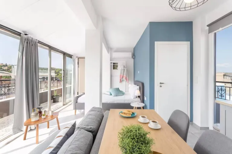Best 2026 Airbnb Stays in Athens Near the Acropolis for History Lovers