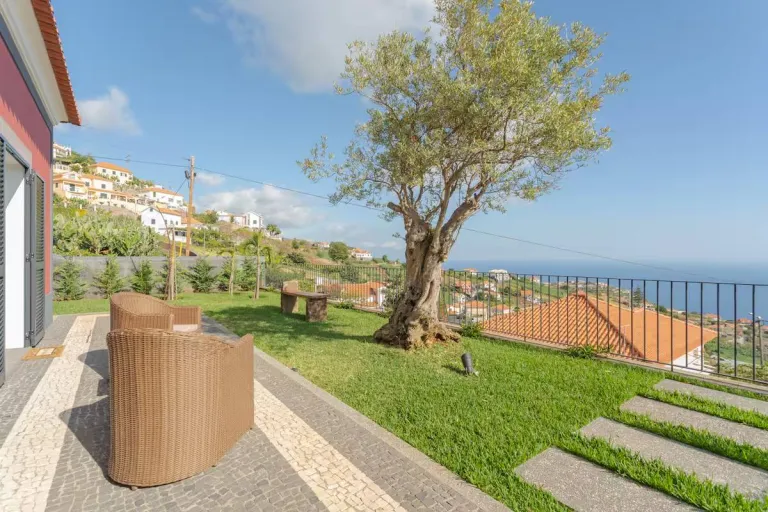 8 Best 2026 Airbnb Stays in Madeira for Hiking & Scenic Mountain Escapes