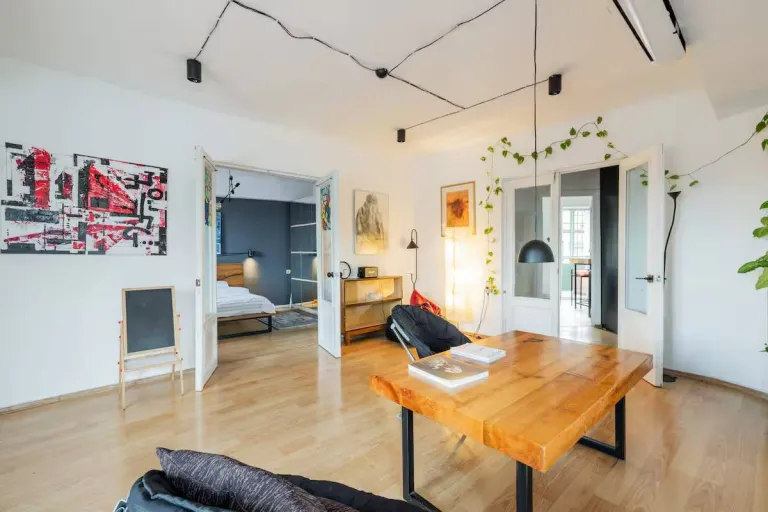 8 Best 2026 Airbnb Stays in Tbilisi, Georgia for Food &amp; Culture Travelers