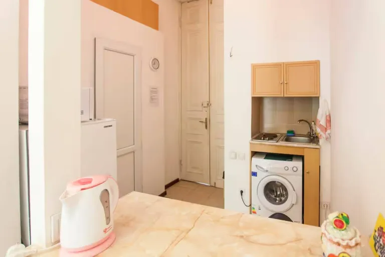 8 Best 2026 Airbnb Stays in Tbilisi, Georgia for Food &amp; Culture Travelers