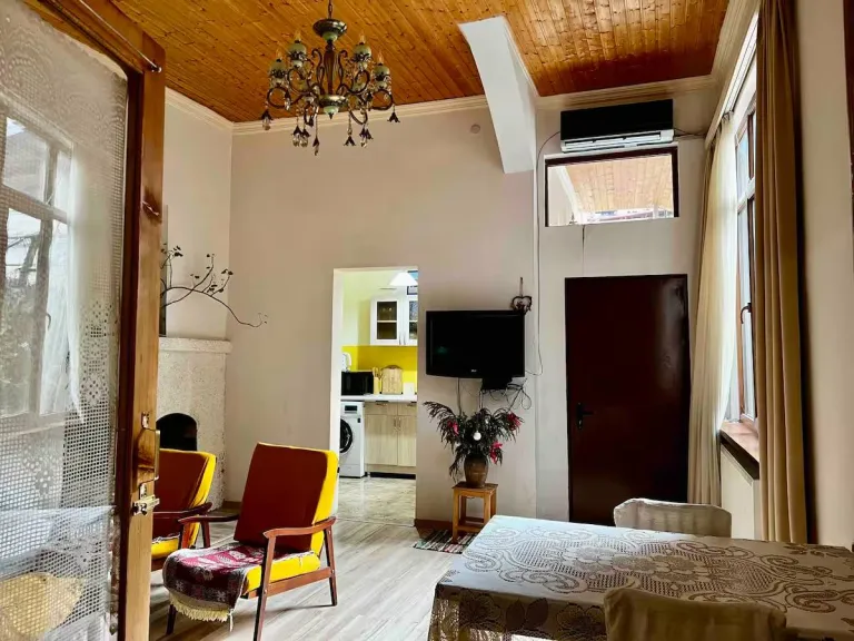 8 Best 2026 Airbnb Stays in Tbilisi, Georgia for Food &amp; Culture Travelers