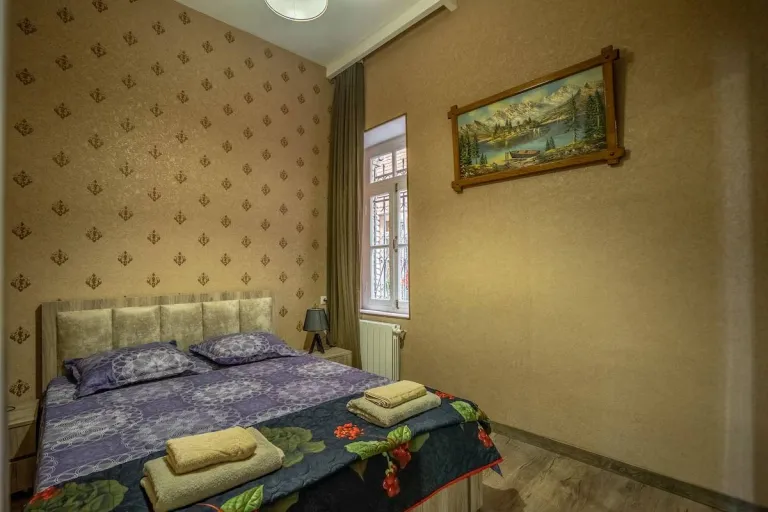 8 Best 2026 Airbnb Stays in Tbilisi, Georgia for Food &amp; Culture Travelers