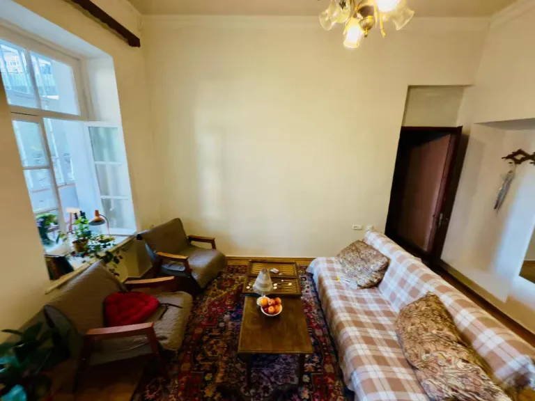 8 Best 2026 Airbnb Stays in Tbilisi, Georgia for Food &amp; Culture Travelers