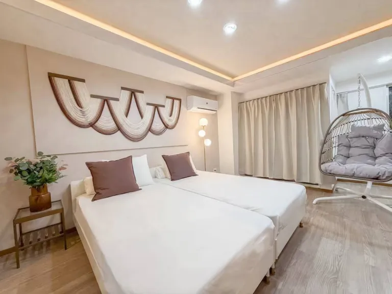 8 Best 2026 Airbnb Stays in Osaka for Food, Shopping &amp; Nightlife