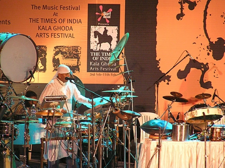 Musician at the Kala Ghoda festival
