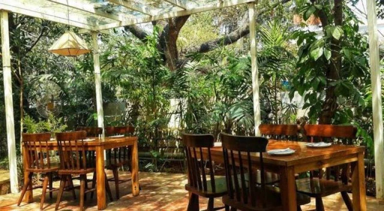 Luna Bliss Gardens Restaurant