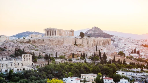 image for article Don't Miss These 10 Places in Greece on your Next European Trip