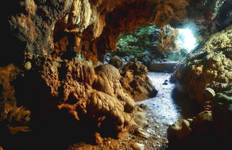Mawsmai Caves, Meghalaya