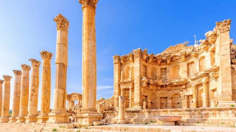Stepping into history&#039;s embrace at Jerash.