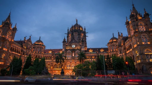 image for article Insider's guide to Mumbai: Where to eat, party and roam like a local!