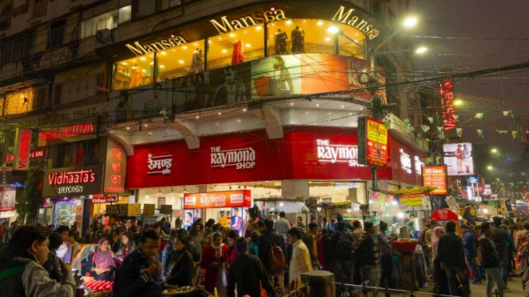 Shopping at New Market, Kolkata