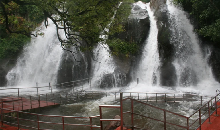 Courtallam Falls, Tamil Nadu