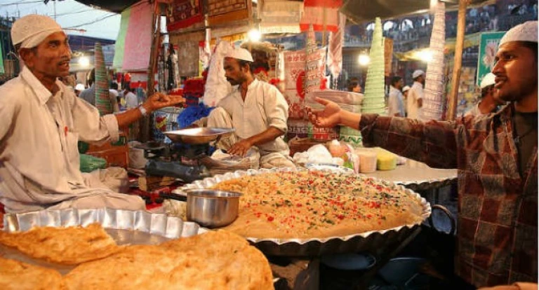 Ramadan in Old Delhi: A carnival of feasting and shopping