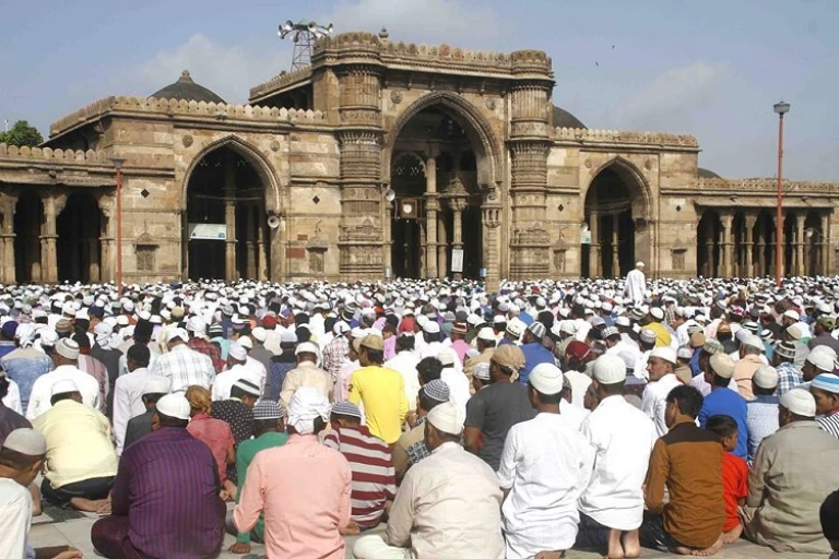 Ramadan celebration in Jama Masjid, Ahmedabad