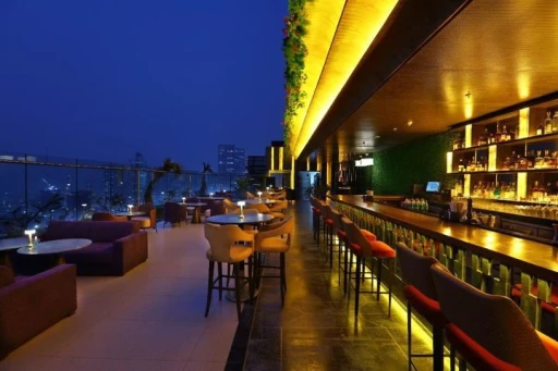 image for article 10 Cool Things to do in Mumbai at Night to Escape The Sun and Enjoy!