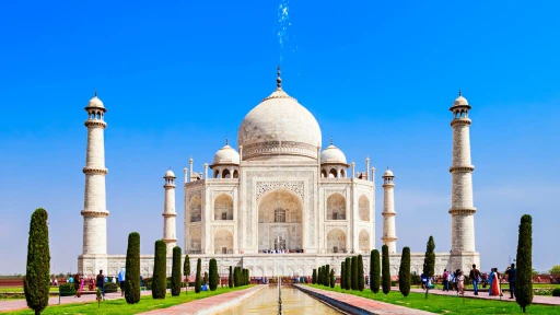 image for article Best and Worst Time to Visit the Taj Mahal