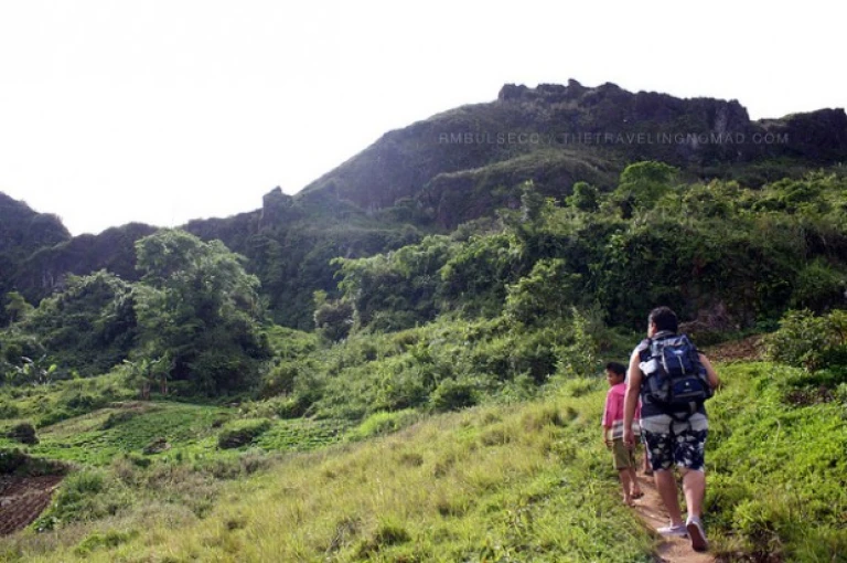 mountain climbing in cebu