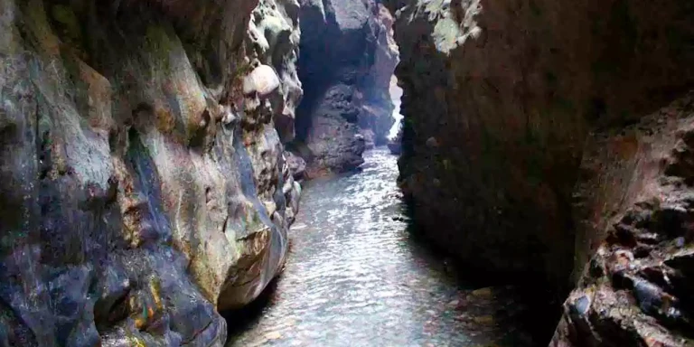Robber's Cave 