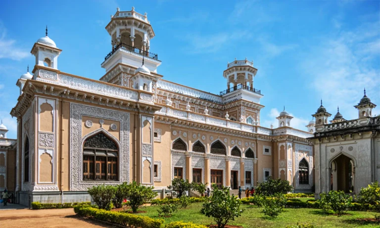 The Nizams' official mansion, Purani Haveli,